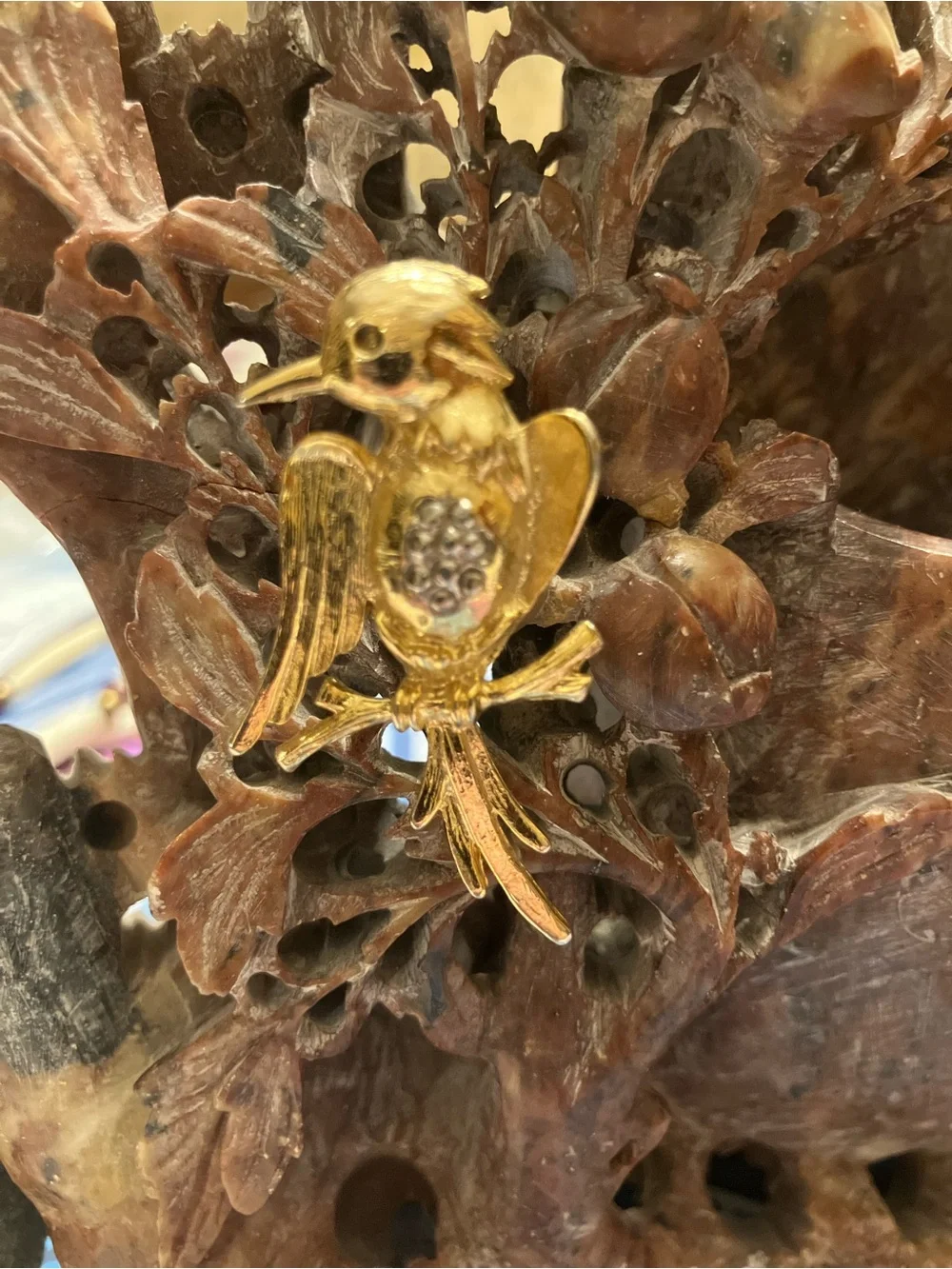 GOLD TONE BIRD BROOCH WITH PAVE RHINESTONES